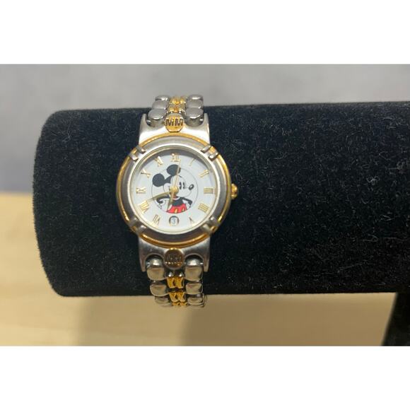 Vintage Disney Mickey Mouse Watch Time Works Made In Japan Silver/Gold - Picture 3 of 7